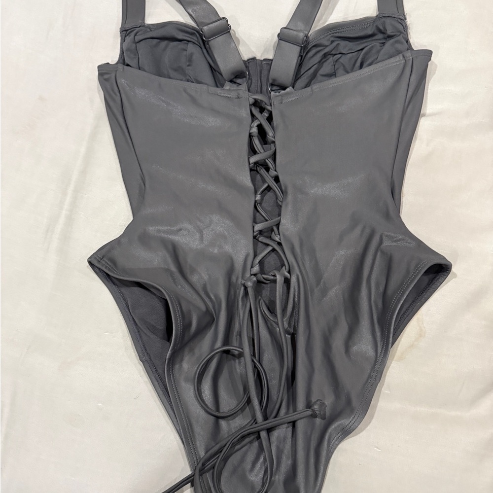 TA3 Lifty High Cut Swim Suit D/DD - Picture 2 of 3